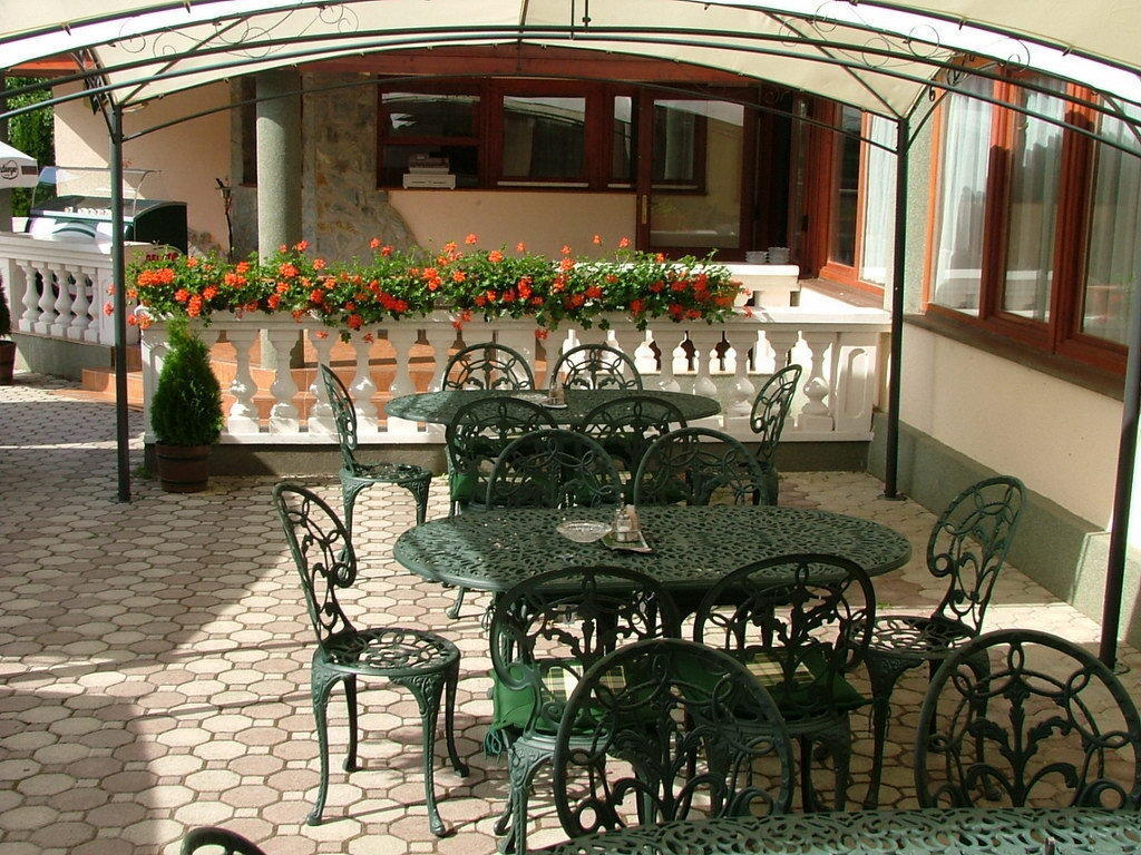Erdogyongye Etterem Es Panzio Hotel Zalaegerszeg Buitenkant foto